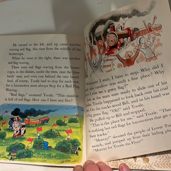 LIKE NEW Vintage 1996 A Little Golden Book Tootle hardcover book - Picture 9 of 9